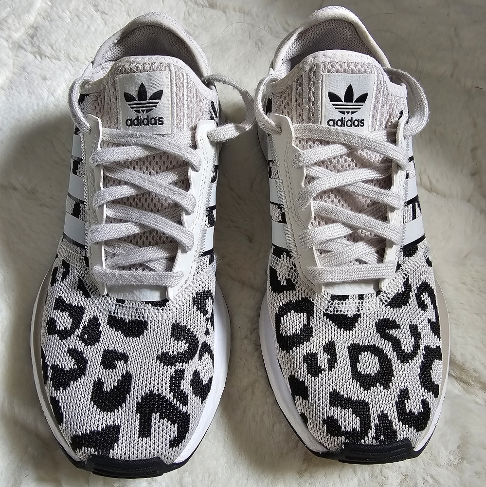 Sneakers swift run x w